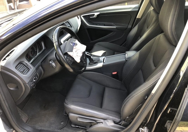 Volvo V60 cena 19900 przebieg: 197800, rok produkcji 2017 z Iłża małe 154
